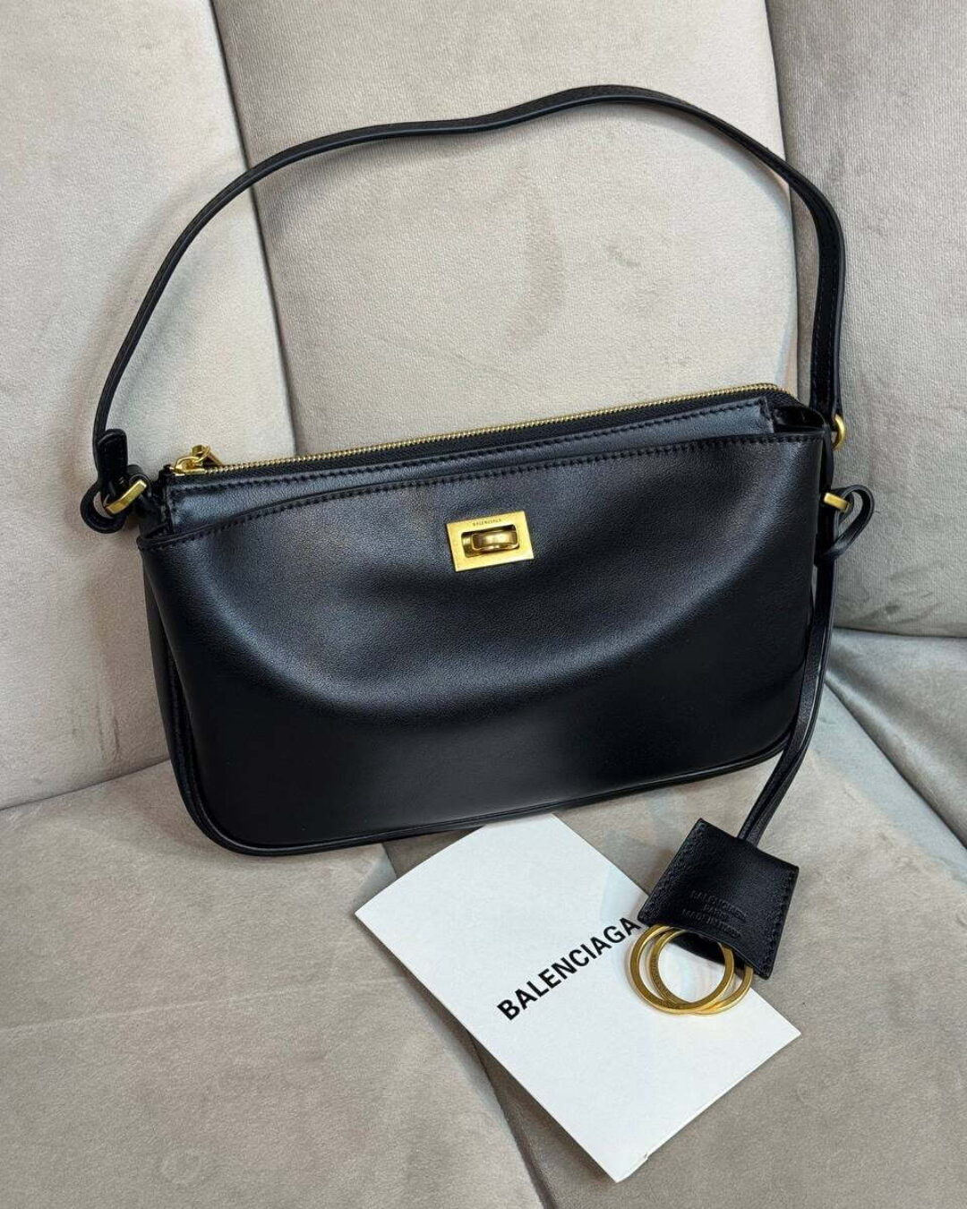 Сумка Balenciaga Rodeo Sling Pochette