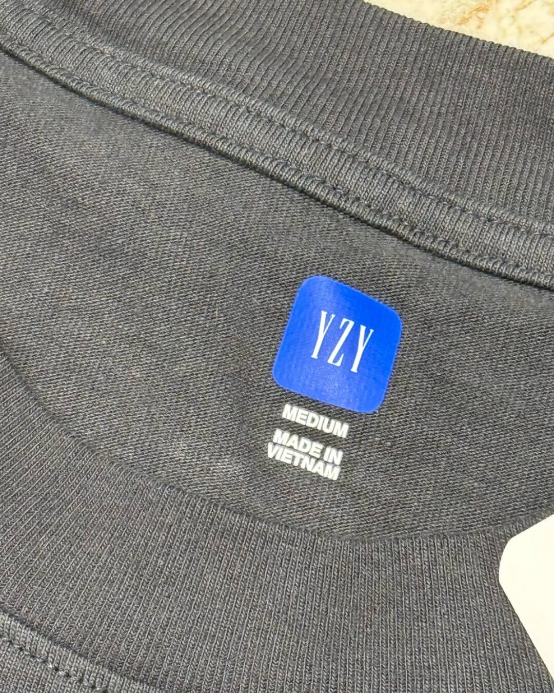Футболка Gap x Yeezy