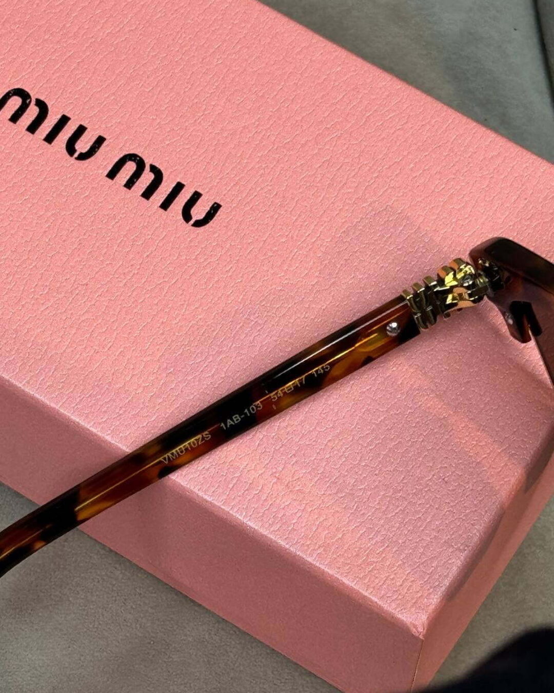 Очки Miu Miu