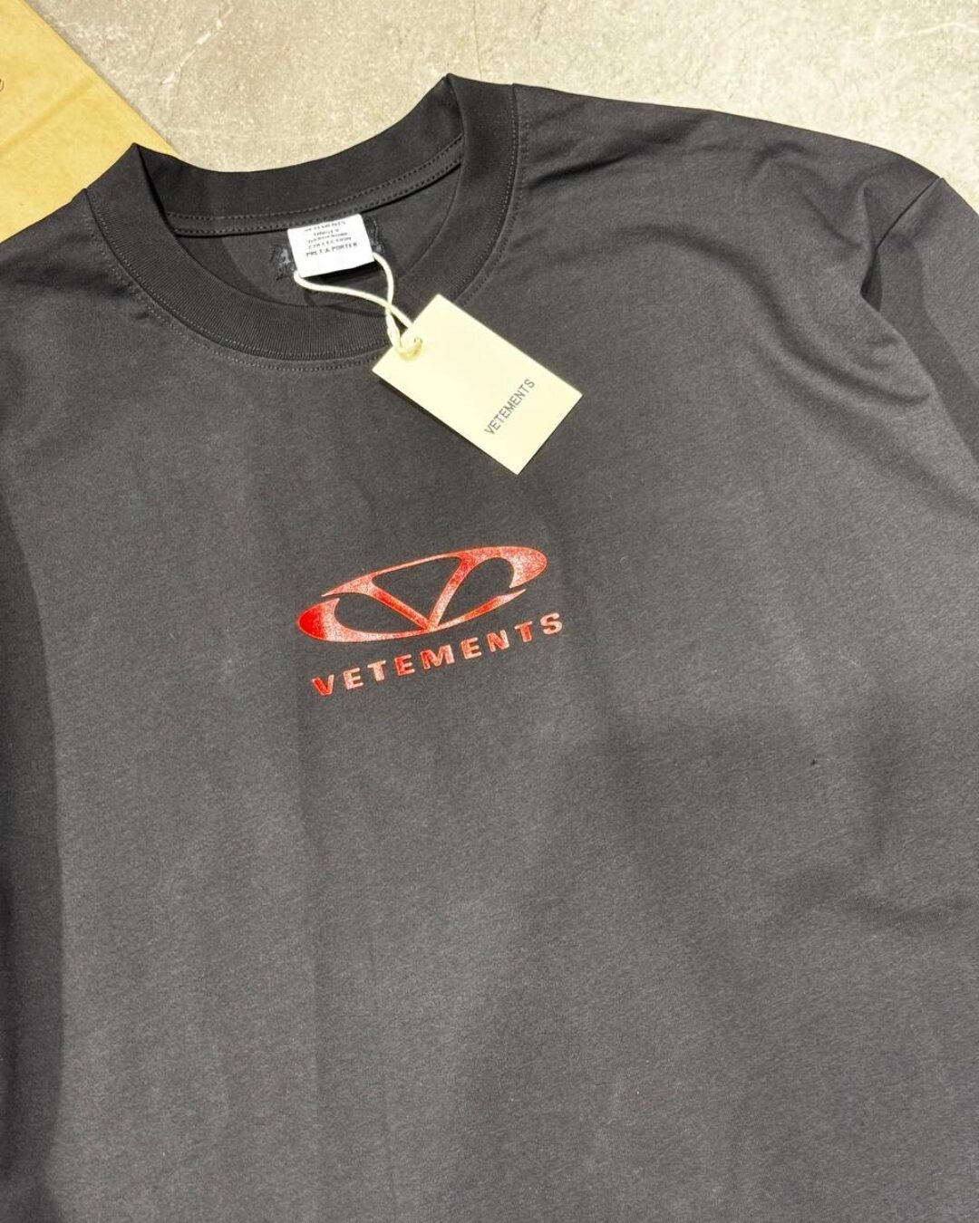Футболка Vetements