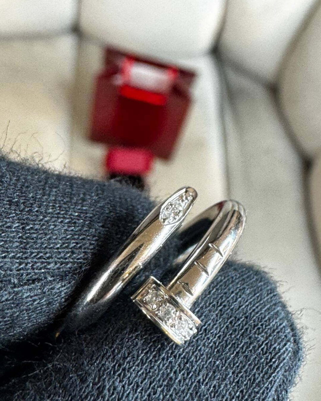 Кольцо Cartier Juste un Clou