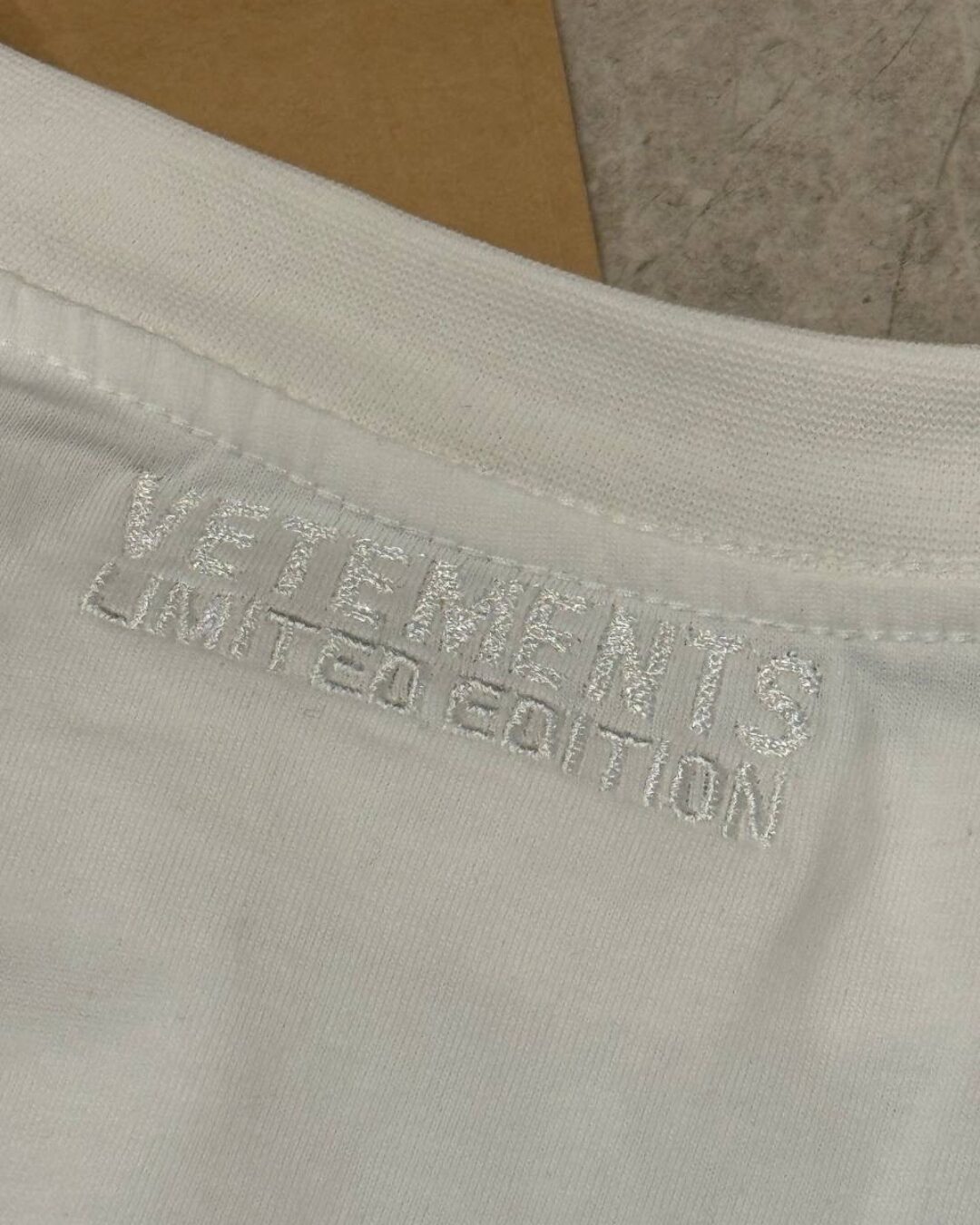 Футболка Vetements