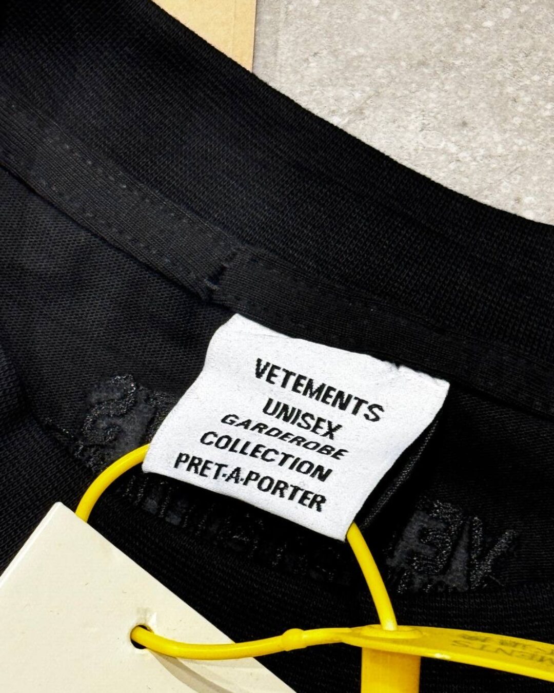 Футболка Vetements