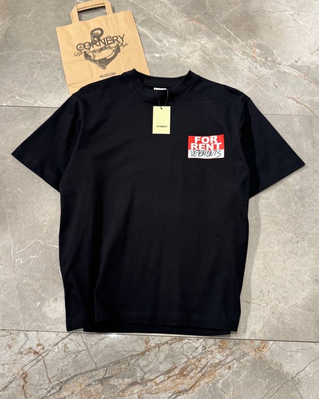 Футболка Vetements For Rent