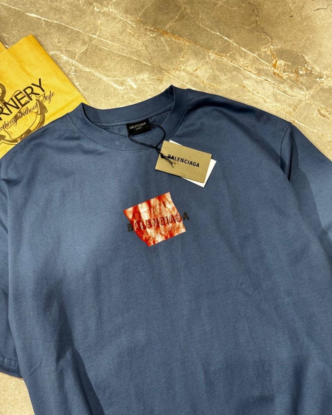 Футболка Balenciaga