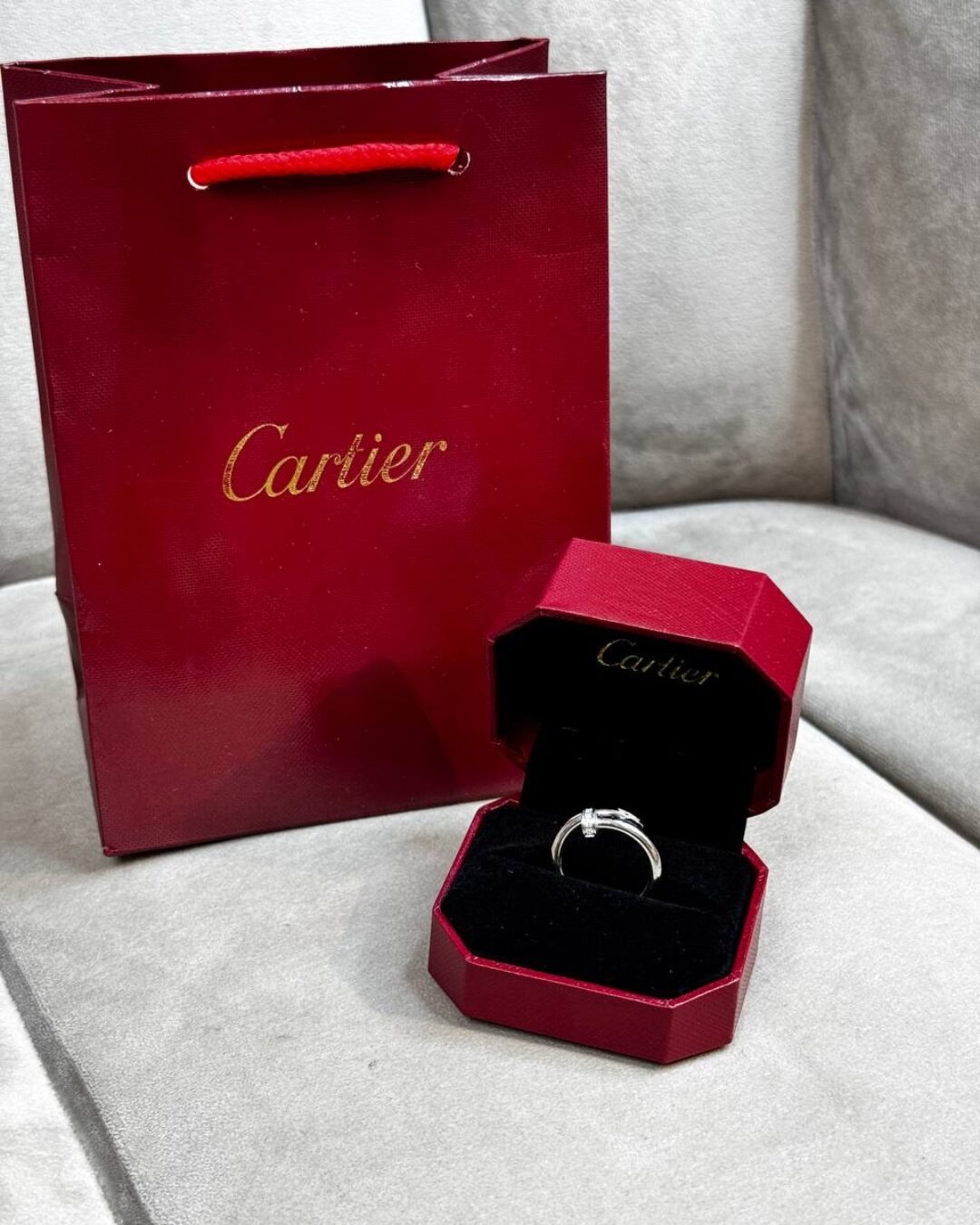 Кольцо Cartier Juste un Clou