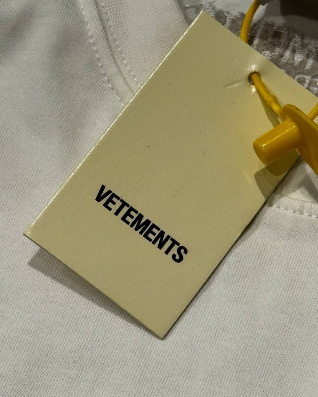 Футболка Vetements