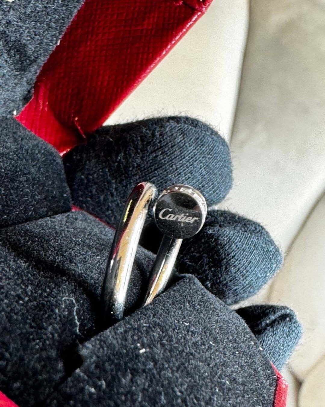 Кольцо Cartier Juste un Clou