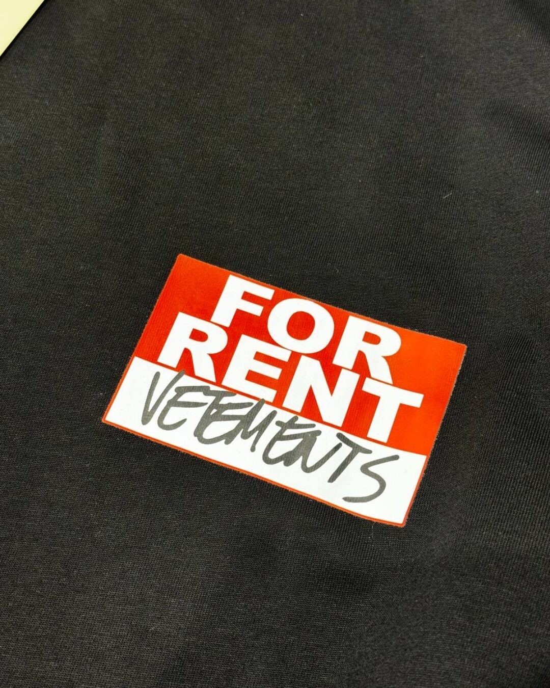 Футболка Vetements