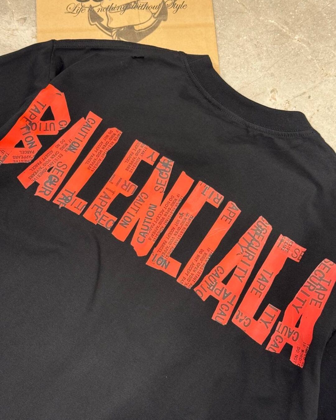 Футболка Balenciaga