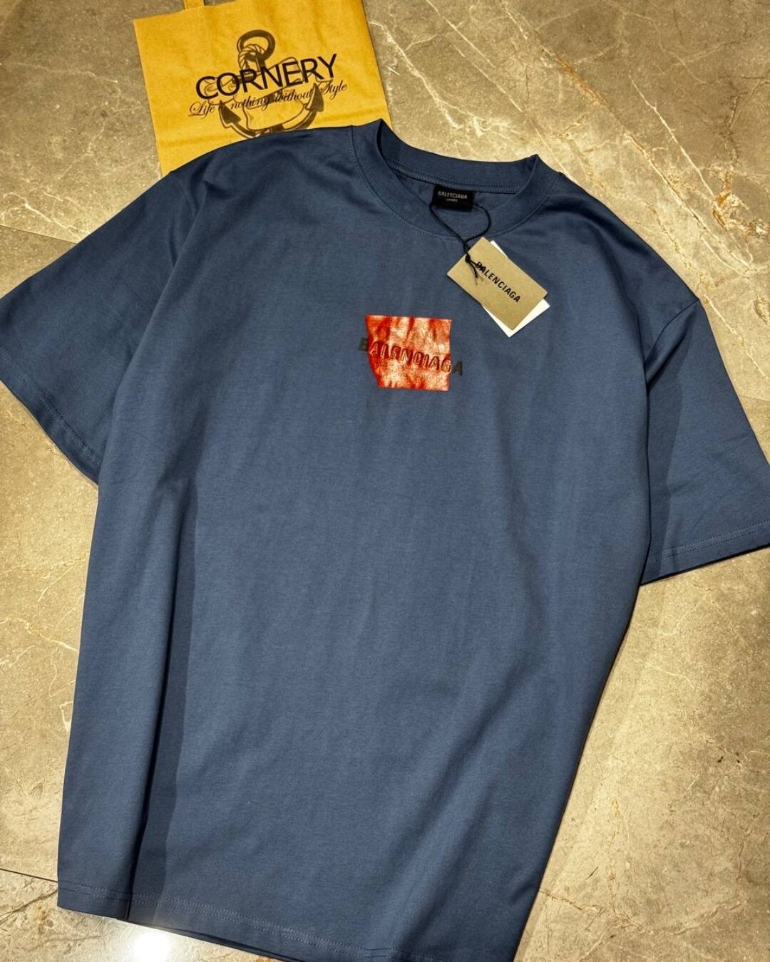 Футболка Balenciaga