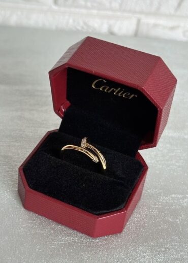 Кольцо Cartier Juste un Clou