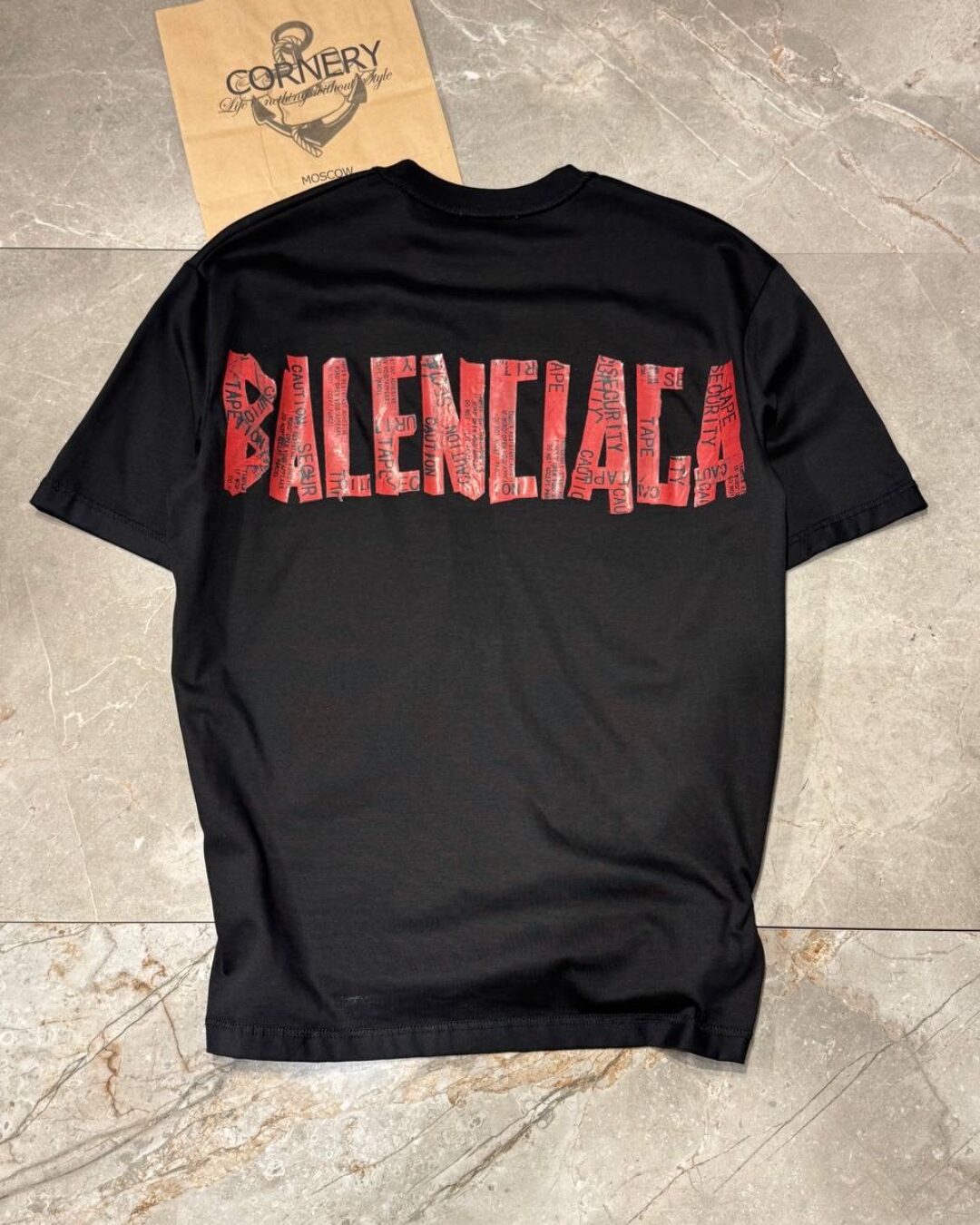 Футболка Balenciaga