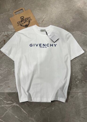 Футболка Givenchy
