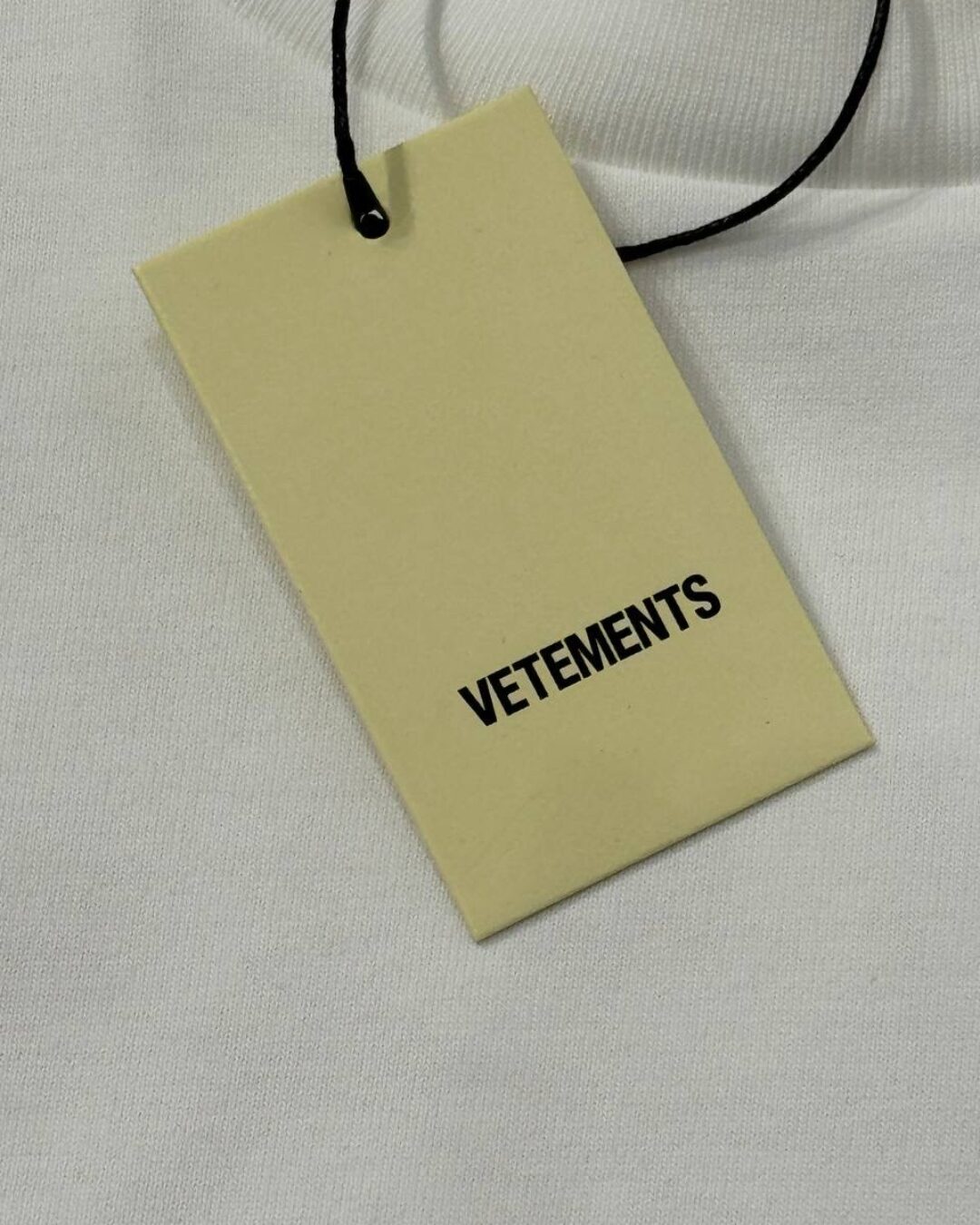 Футболка Vetements For Rent