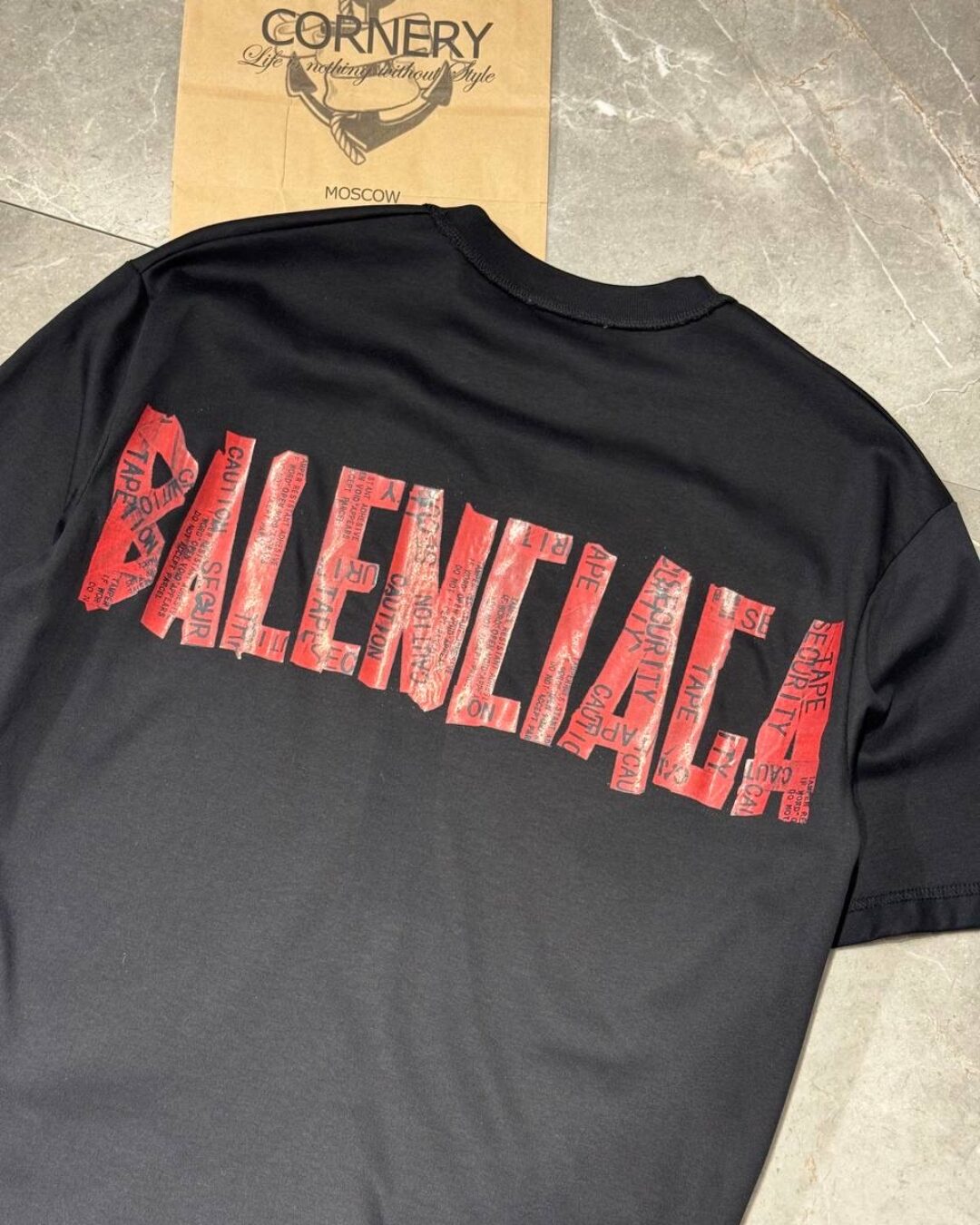 Футболка Balenciaga
