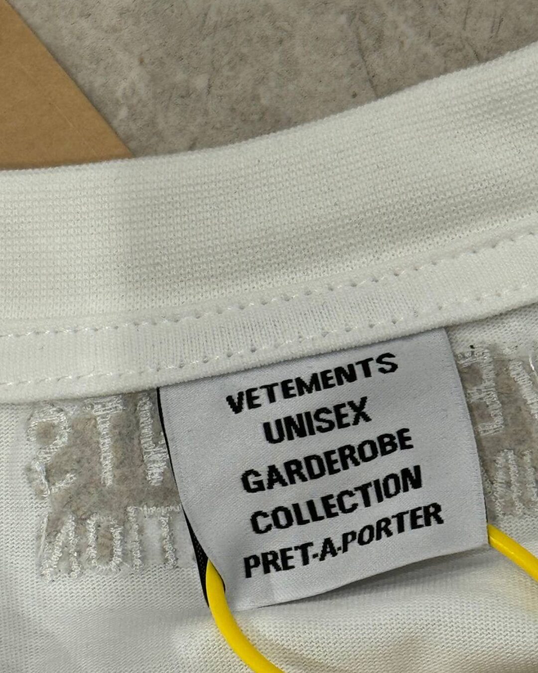 Футболка Vetements