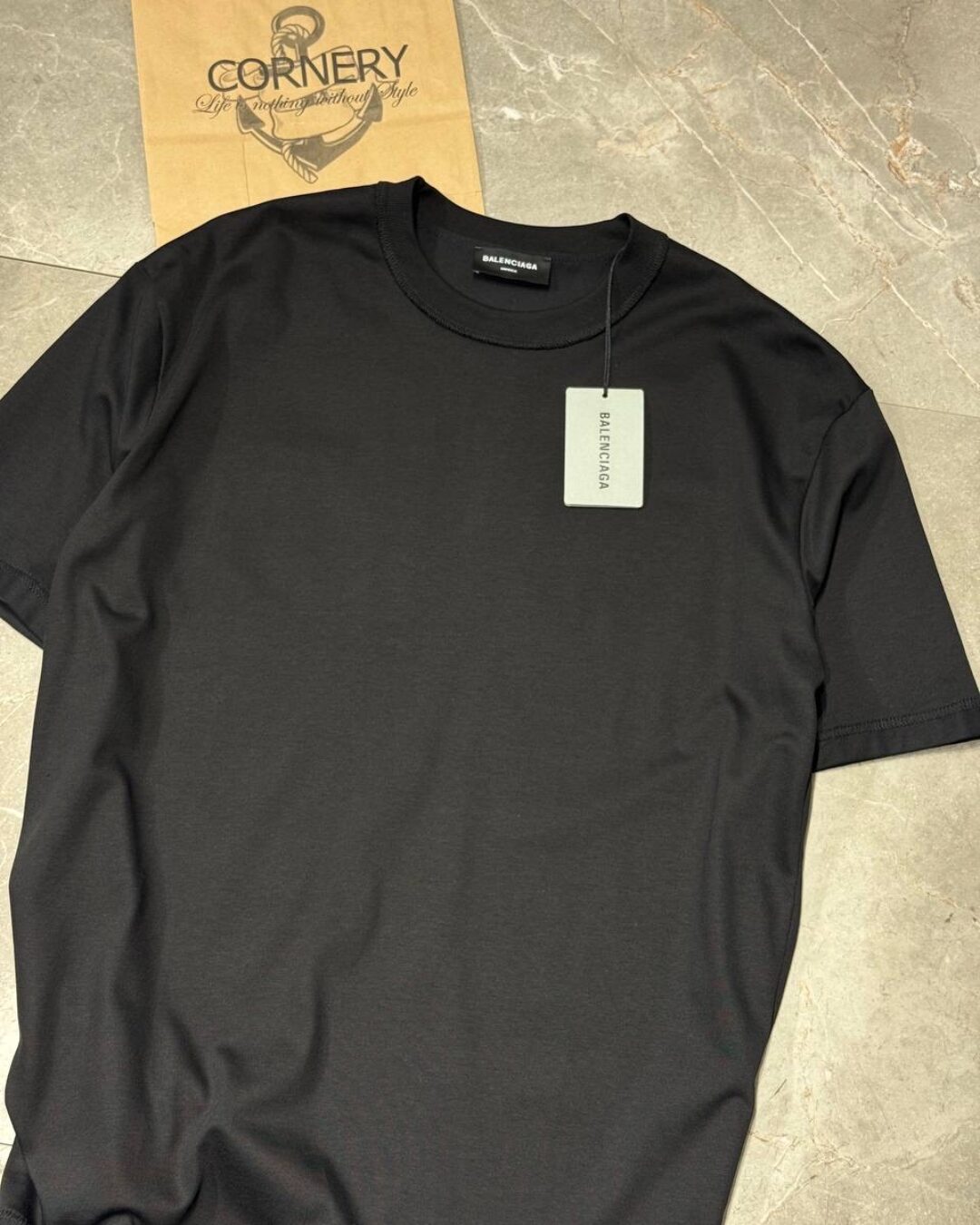 Футболка Balenciaga