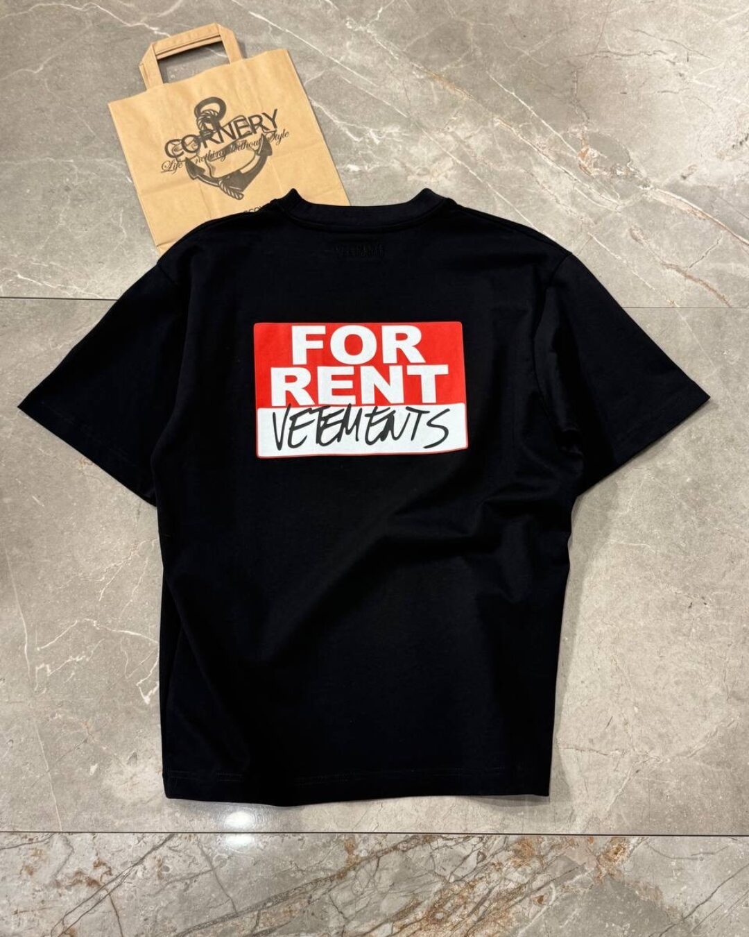 Футболка Vetements For Rent