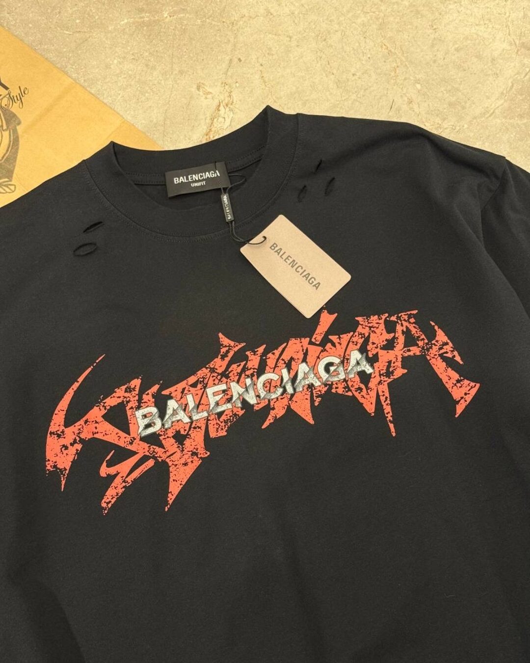 Футболка Balenciaga