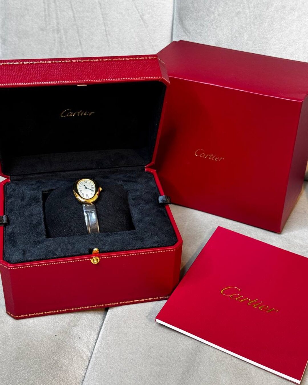 Часы Cartier Baignoire