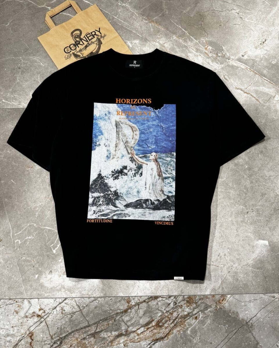 Футболка Represent