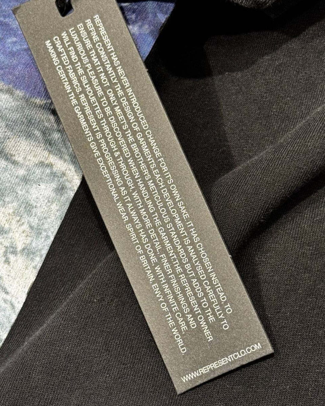 Футболка Represent