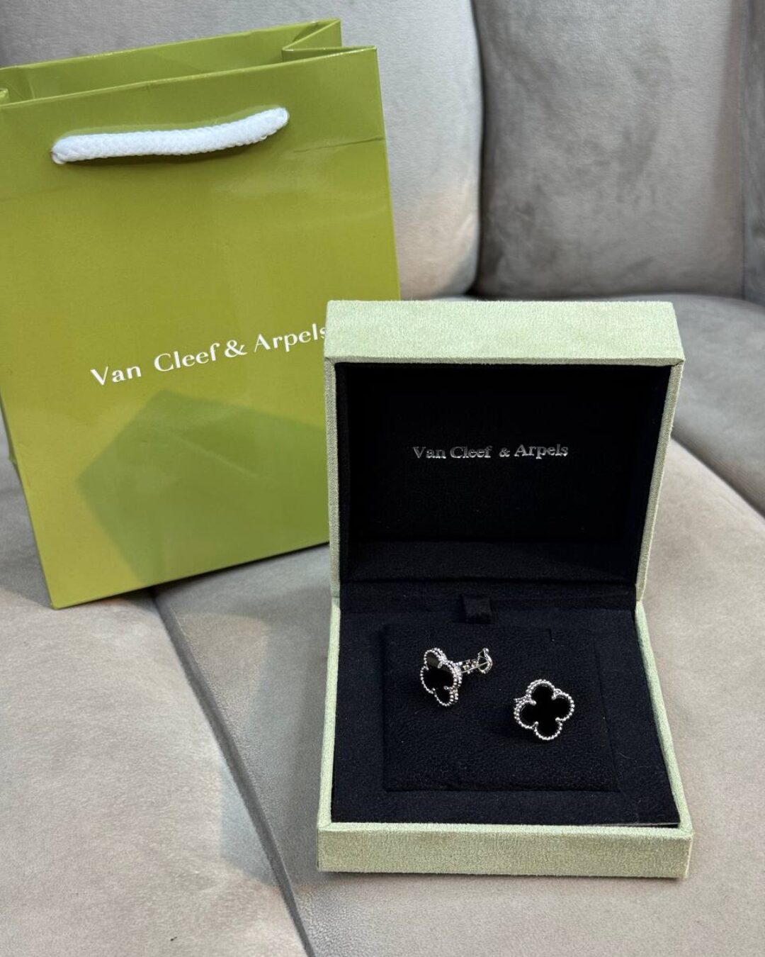 Серьги Van Cleef & Arpels Vintage Alhambra