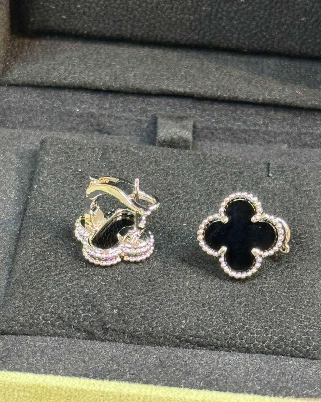 Серьги Van Cleef & Arpels Vintage Alhambra