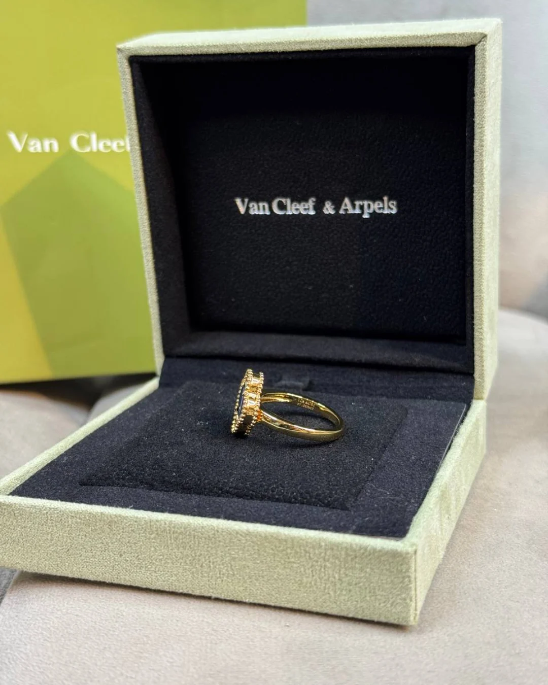 Кольцо Van Cleef & Arpels Vintage Alhambra (Gold/Blue) — фото 2