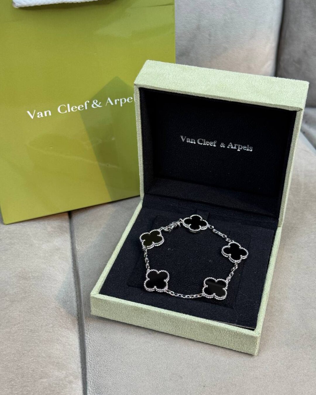Браслет Van Cleef & Arpels Vintage Alhambra