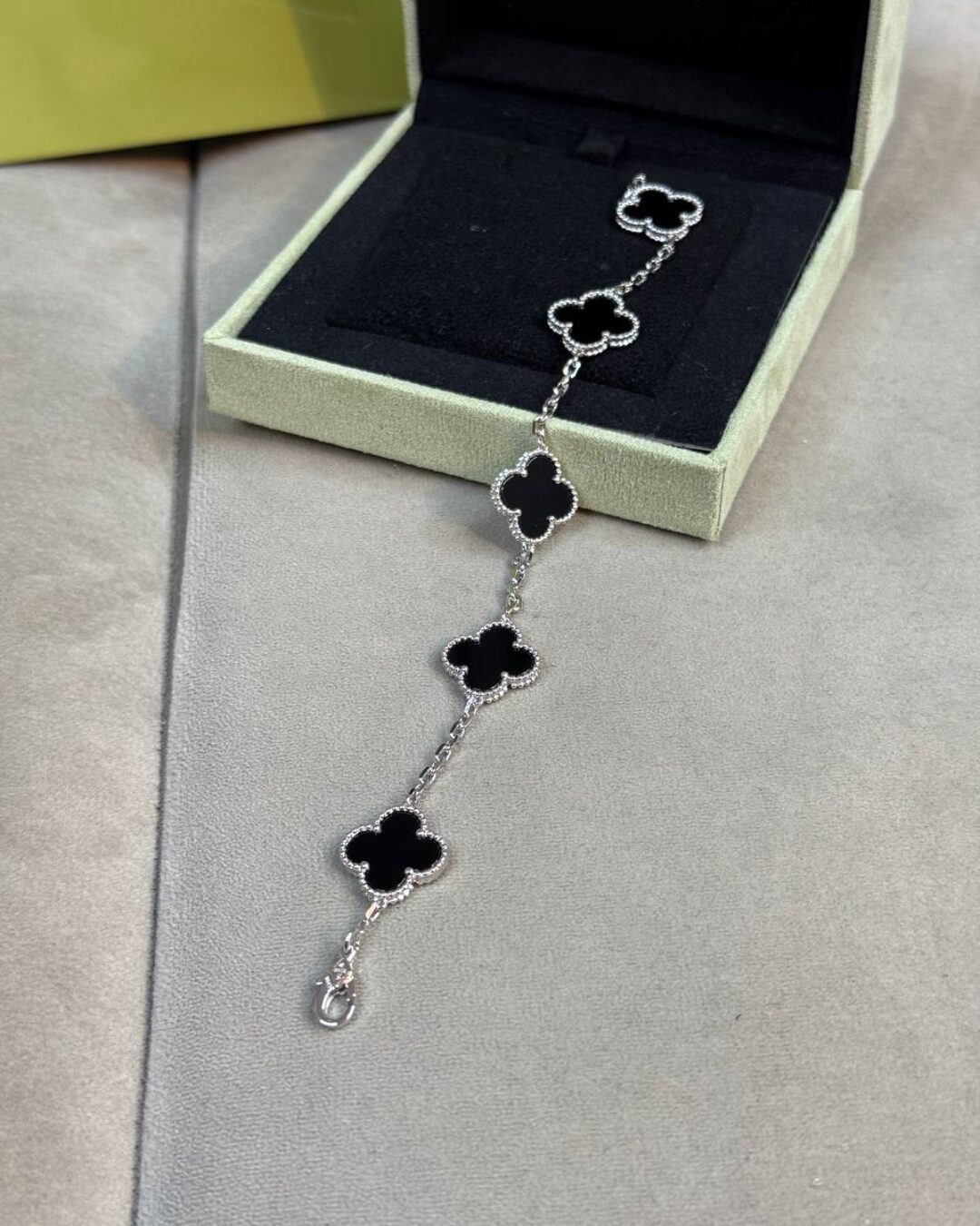 Браслет Van Cleef & Arpels Vintage Alhambra