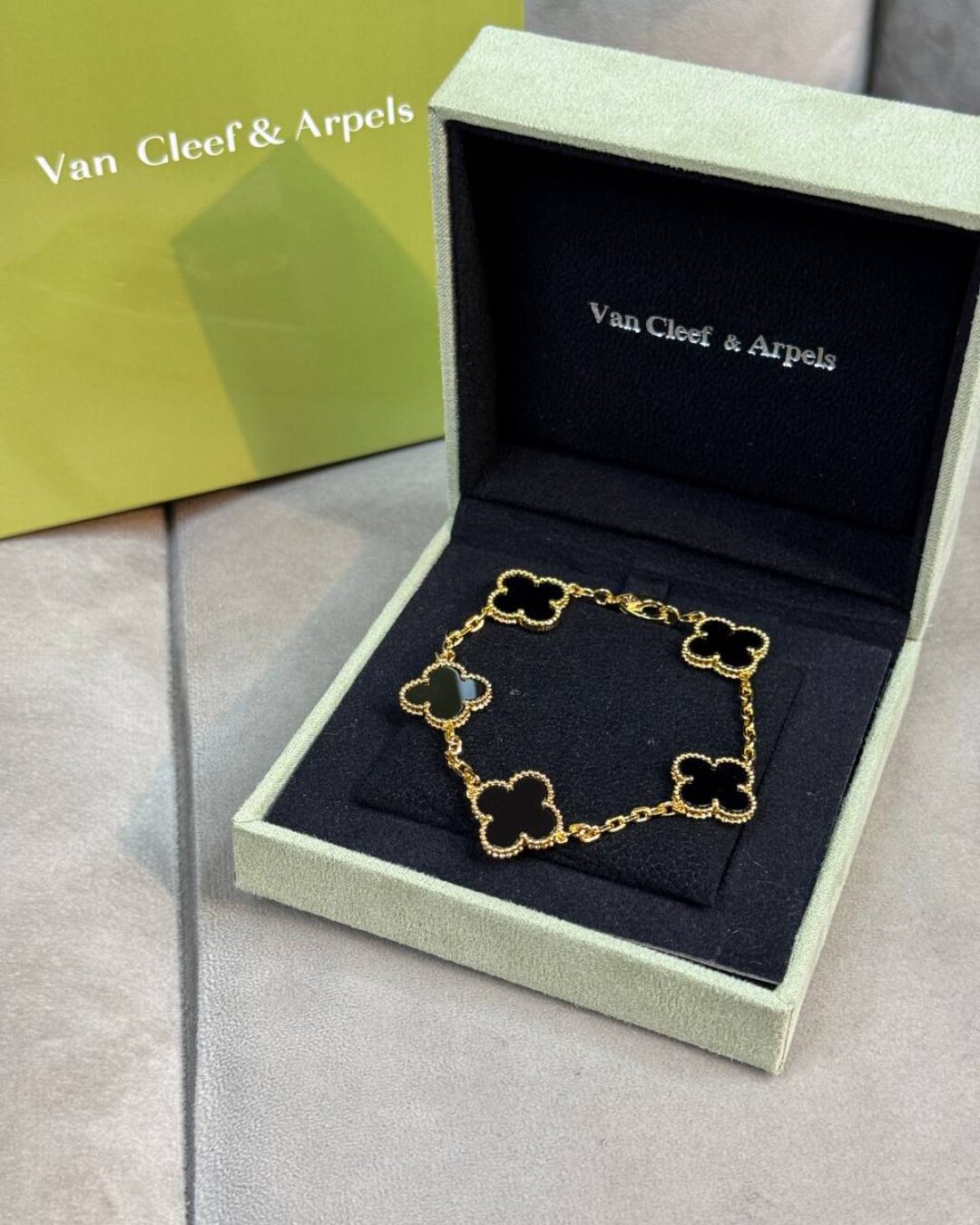 Браслет Van Cleef & Arpels Vintage Alhambra