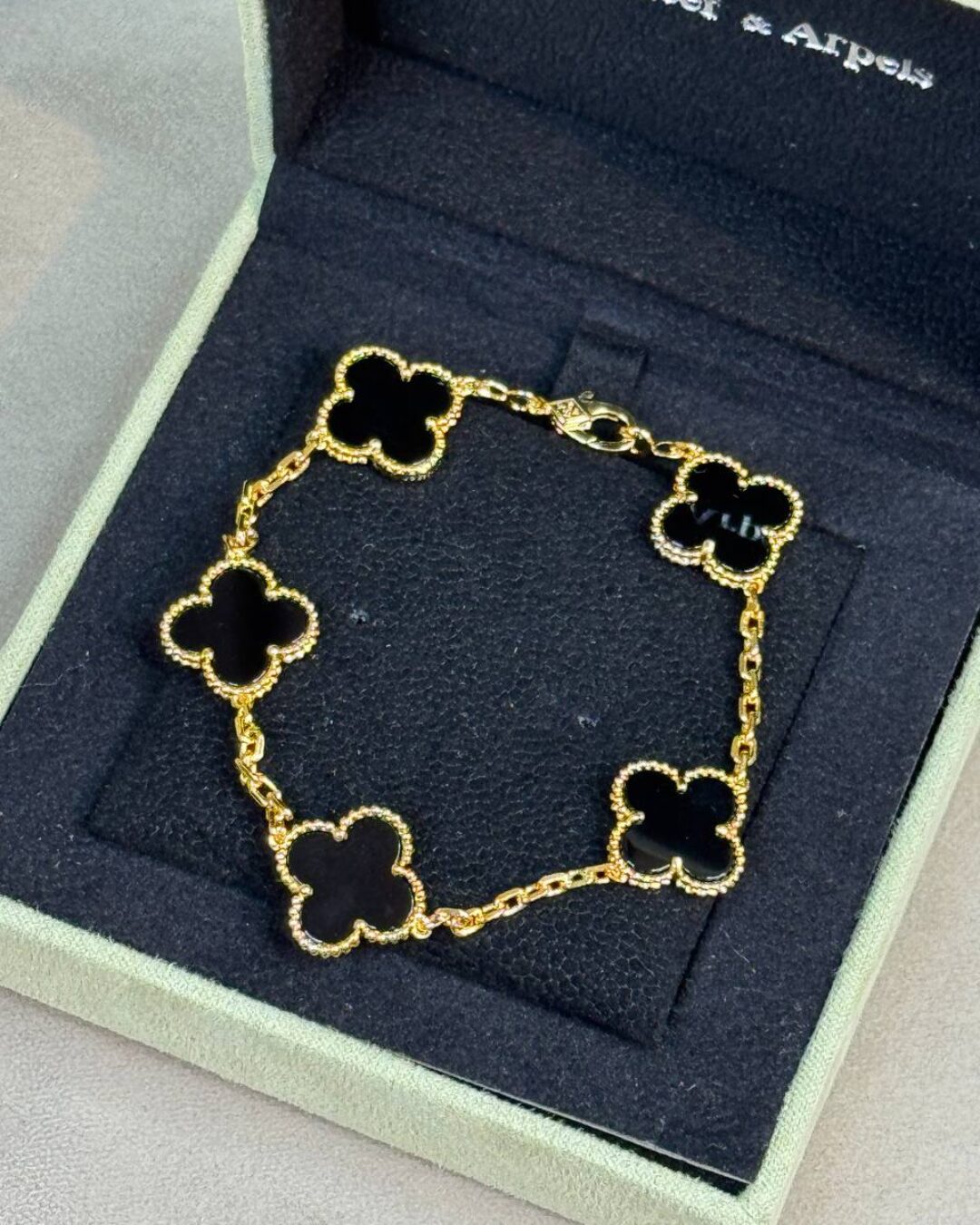 Браслет Van Cleef & Arpels Vintage Alhambra