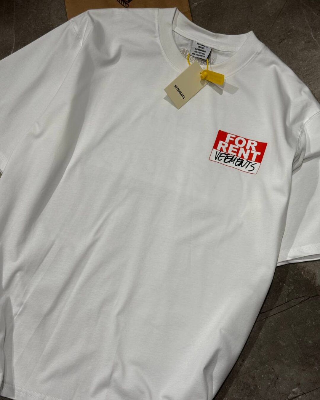 Футболка Vetements