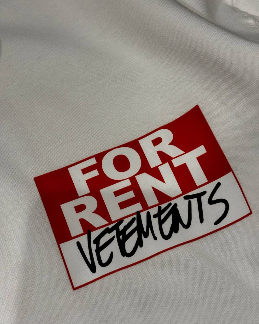 Футболка Vetements