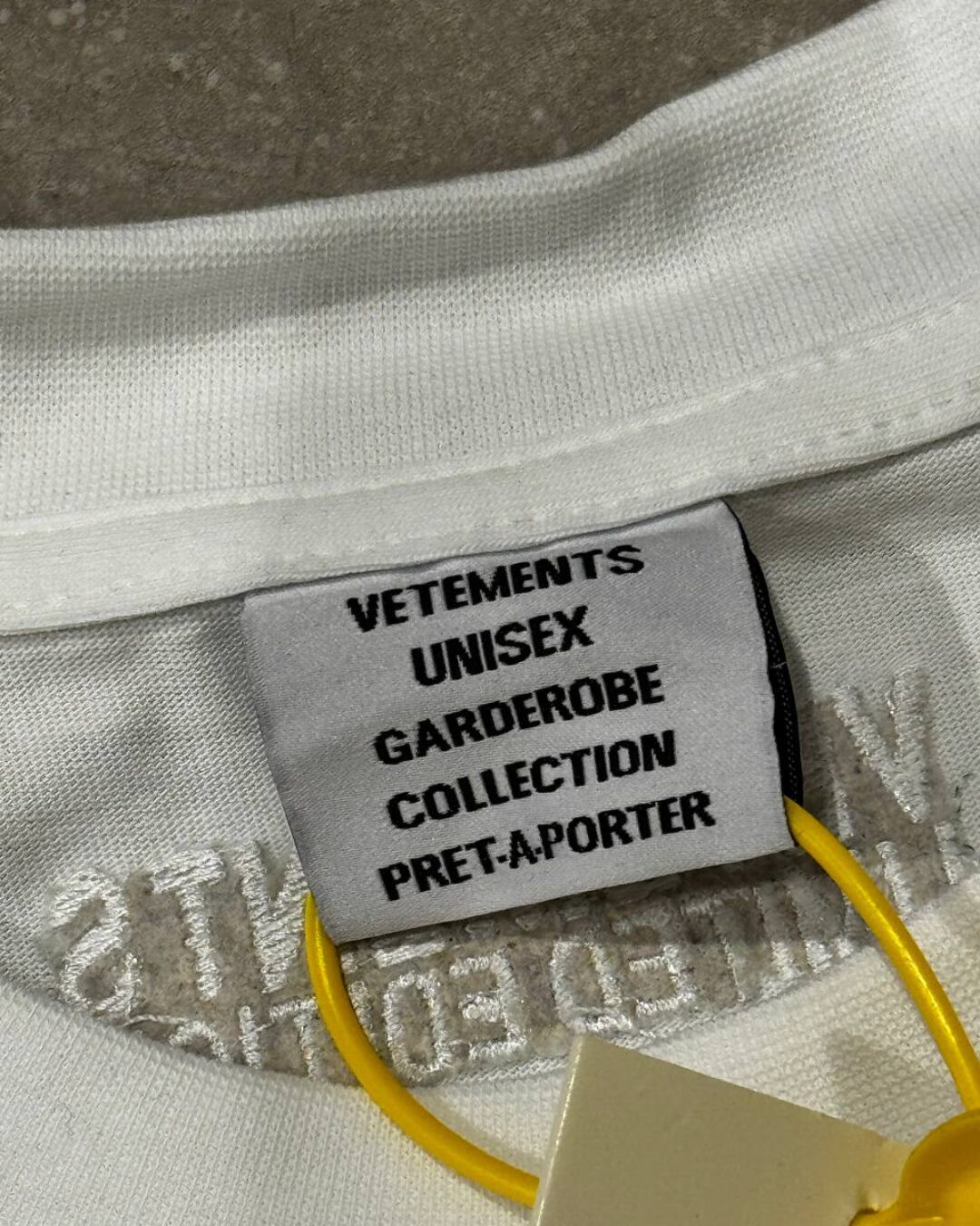 Футболка Vetements