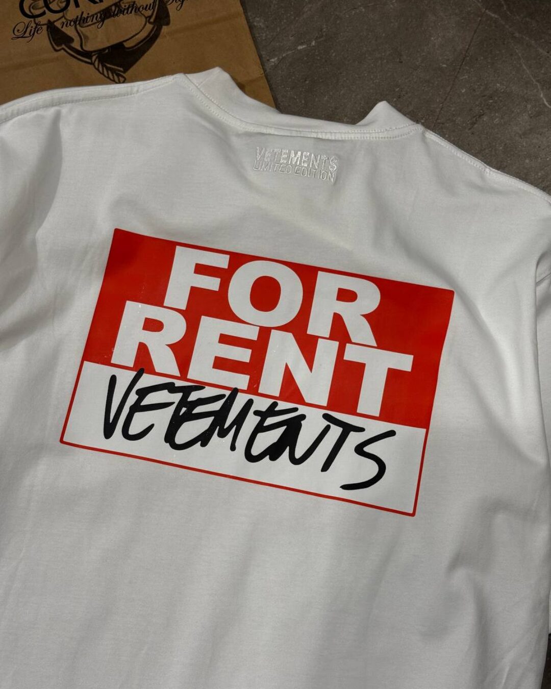 Футболка Vetements