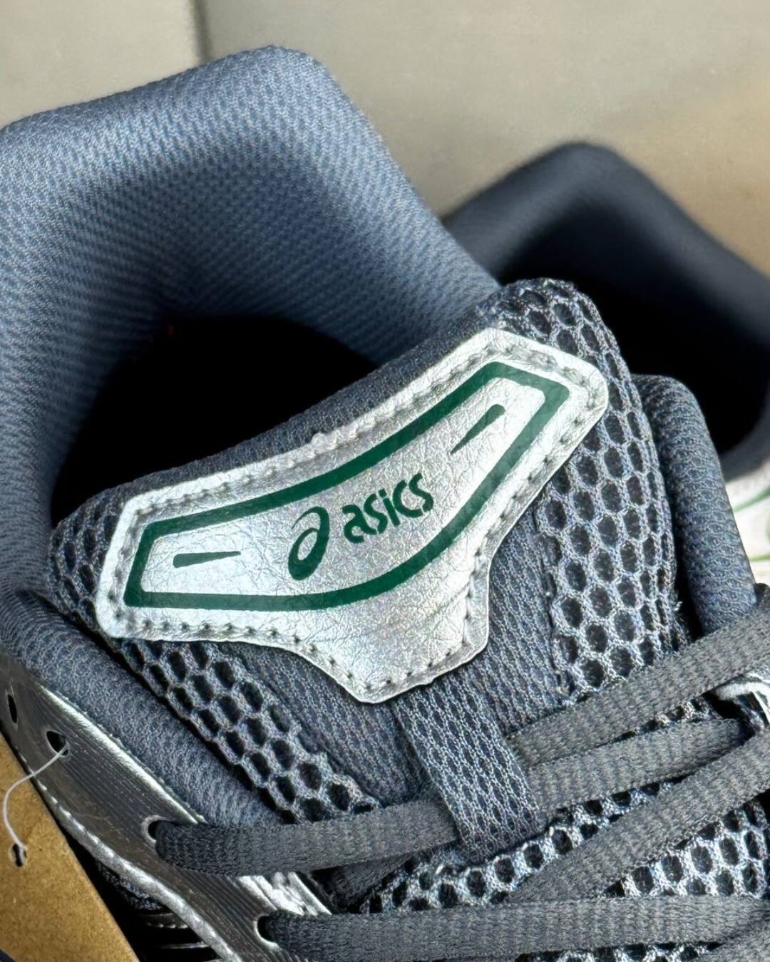 Кроссовки Asics