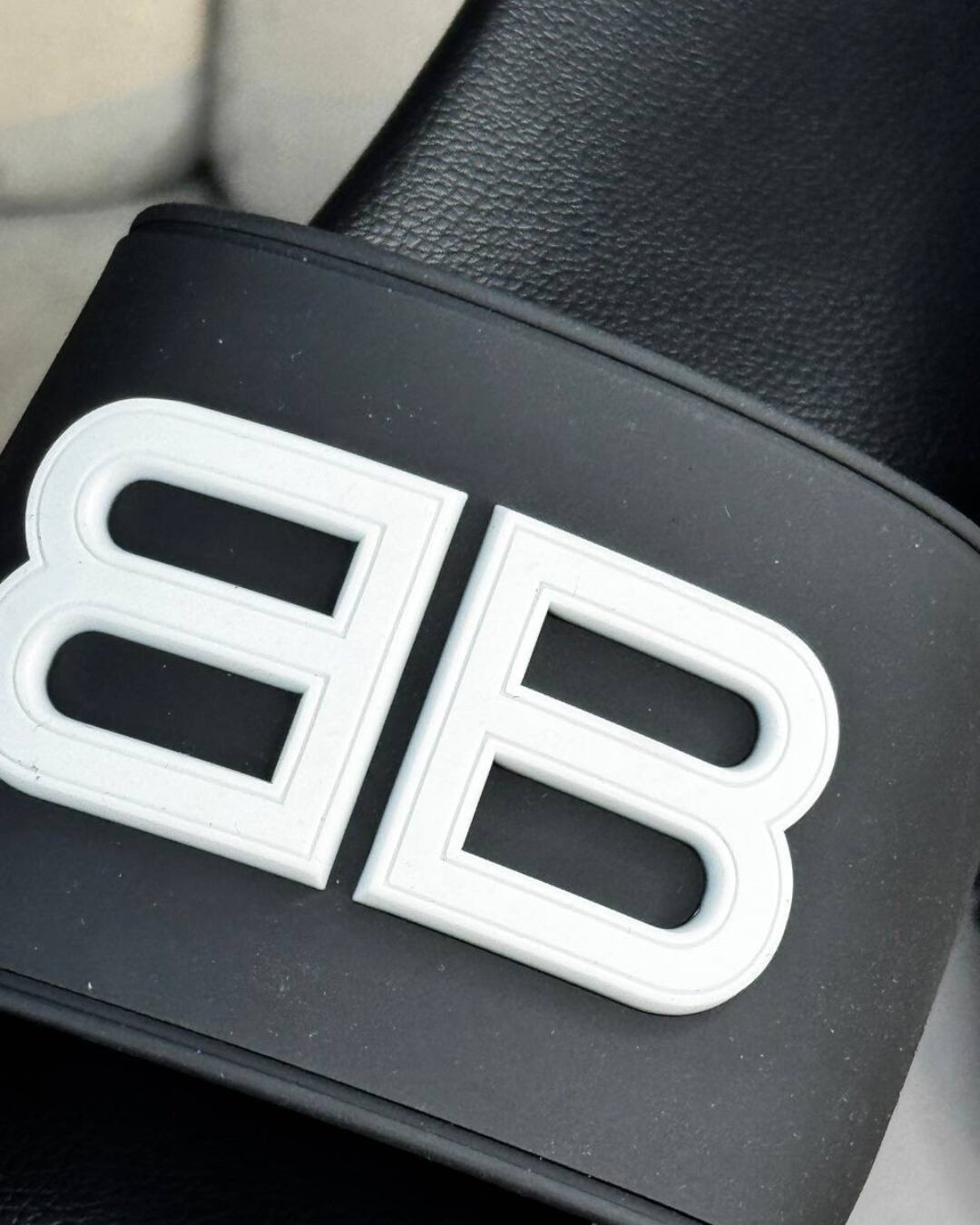 Тапки Balenciaga
