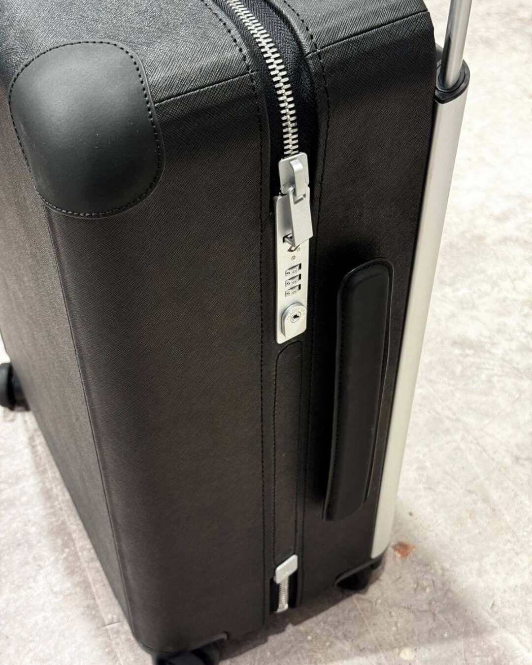 Чемодан Louis Vuitton