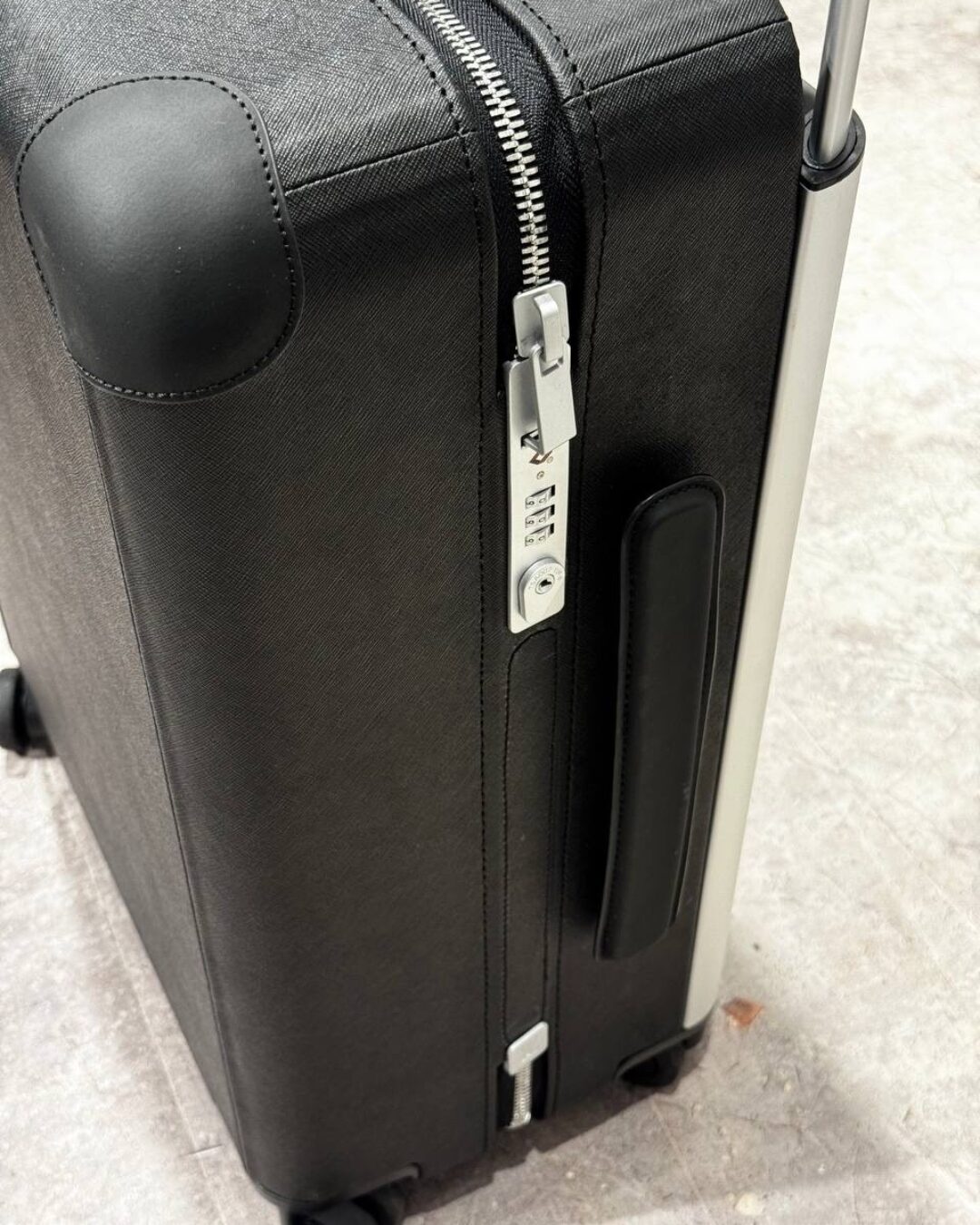 Чемодан Louis Vuitton