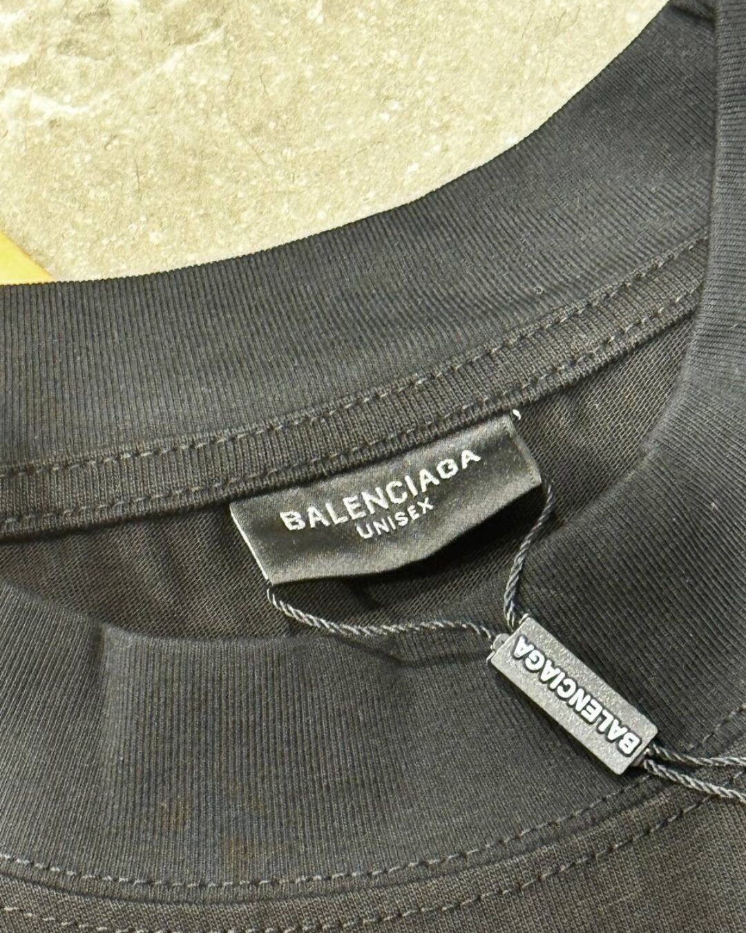 Футболка Balenciaga