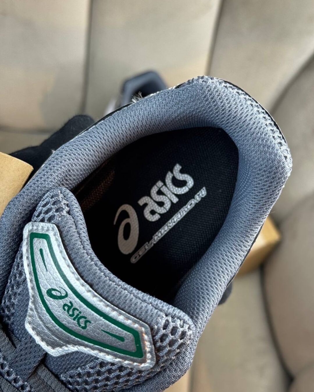 Кроссовки Asics