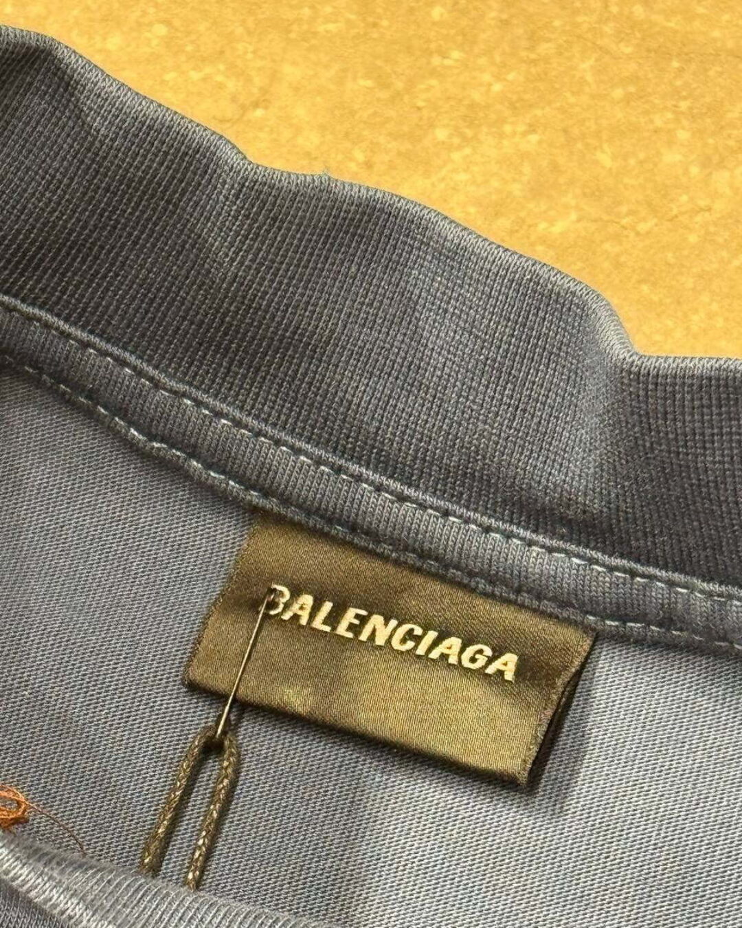 Футболка Balenciaga