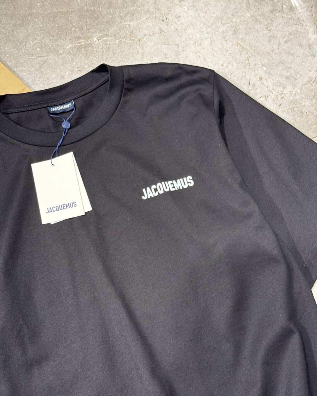 Футболка Jacquemus