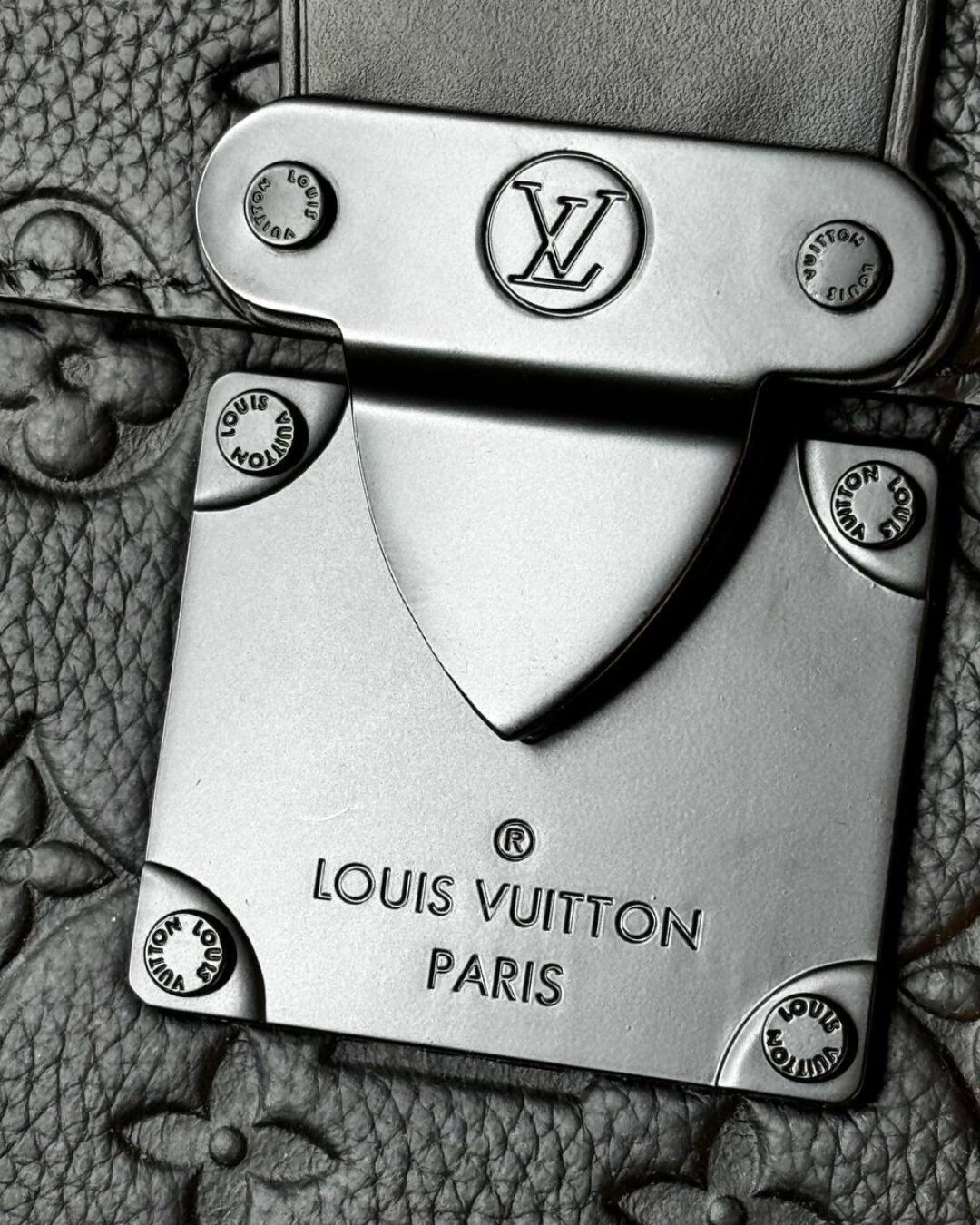 Сумка Louis Vuitton