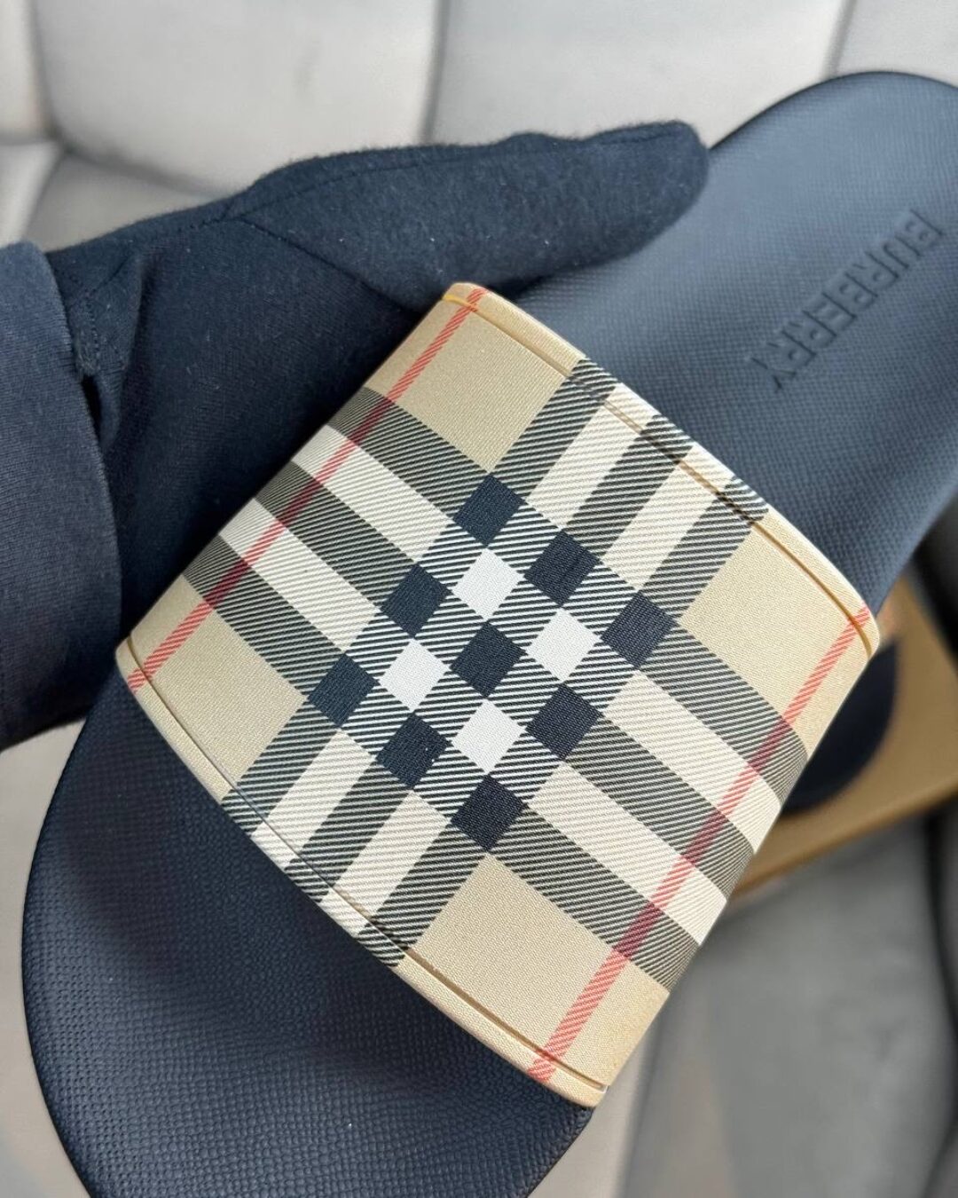 Тапки Burberry
