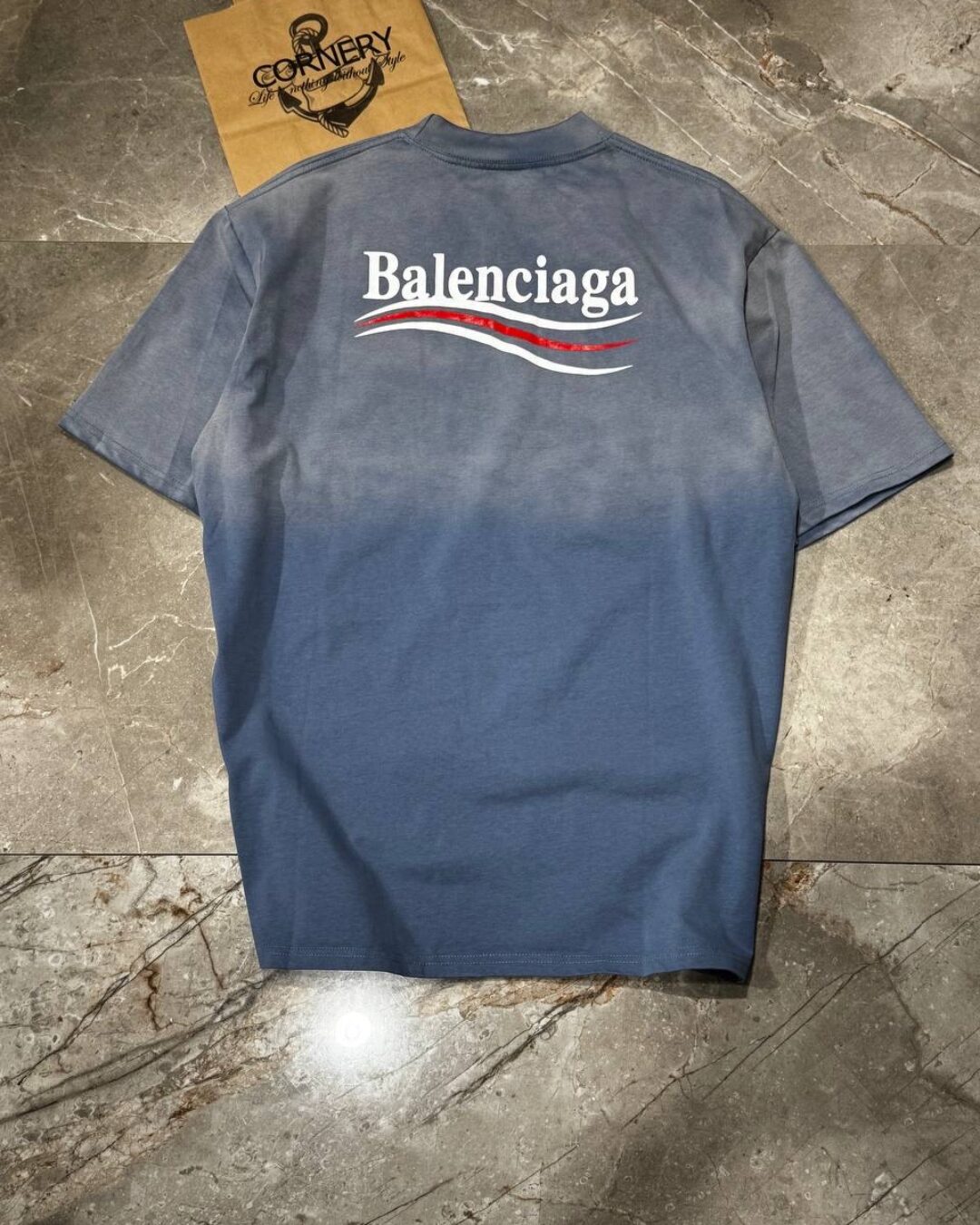 Футболка Balenciaga
