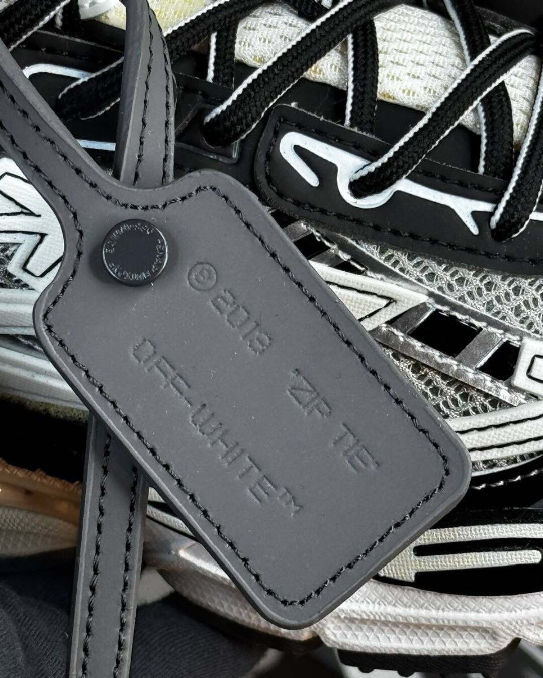 Кроссовки Off White